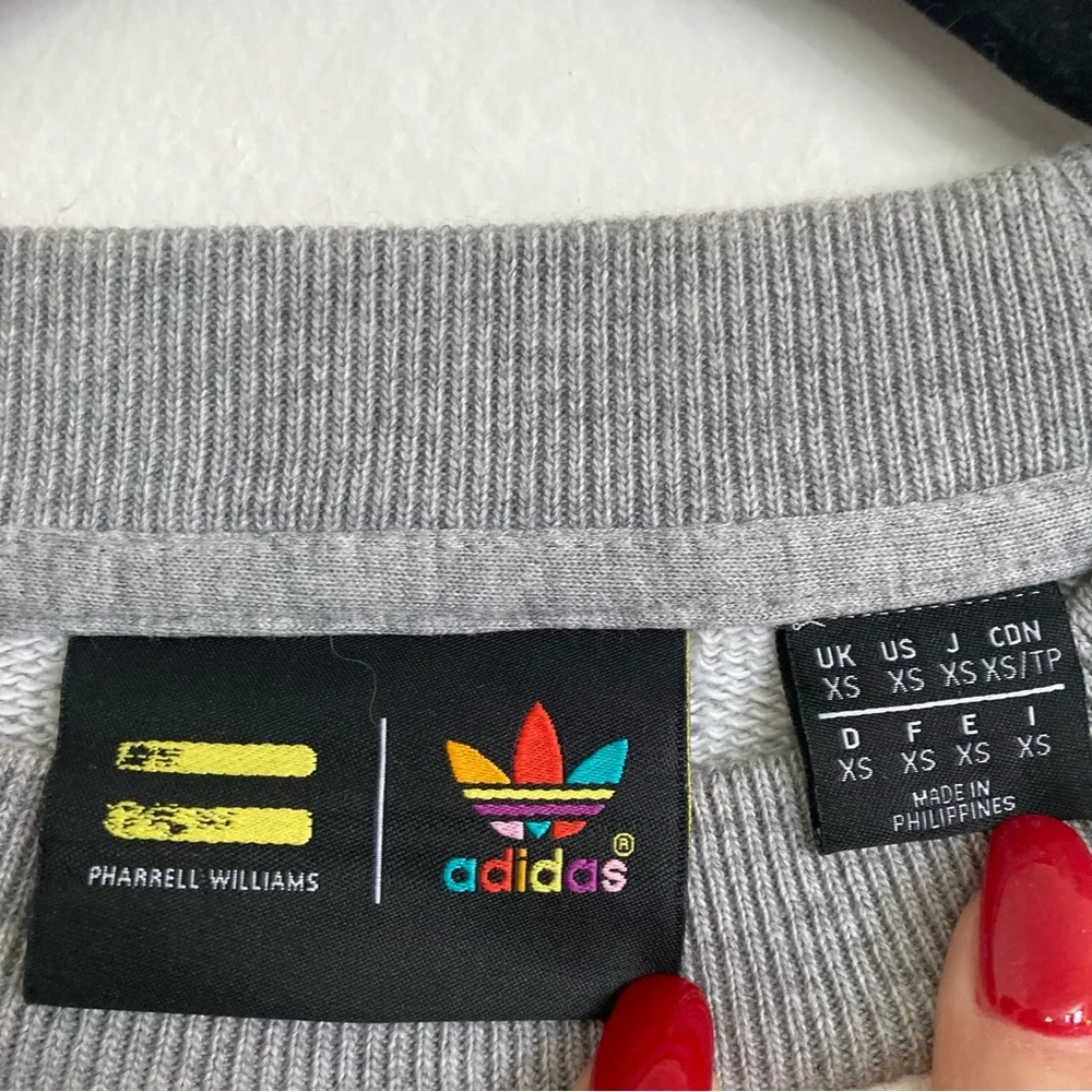Adidas Originals x Pharrell Williams Kauwela Daisy Crewneck Sweatshirt - Picture 11 of 16
